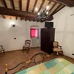 Farm stay Agriturismo Antico Castagno Montebibico