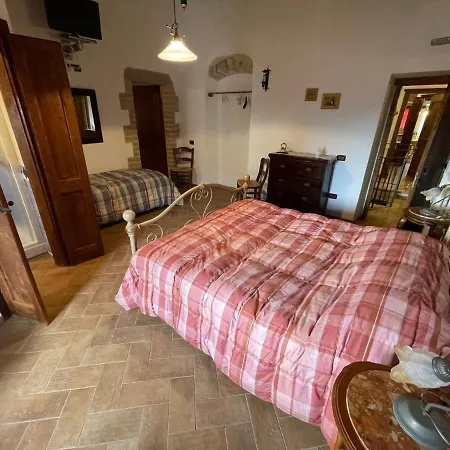 Agriturismo Antico Castagno مزرعة للإقامة Montebibico